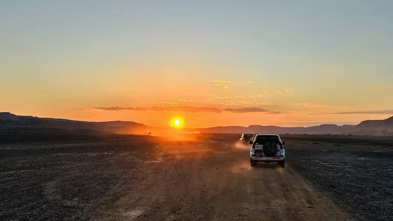 שקיעה מדהימה במדבר